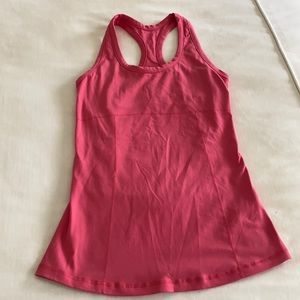 Be Maternity by Ingrid & Isabel workout tank - M